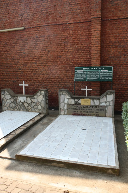 Grave of Tonia Locatelli