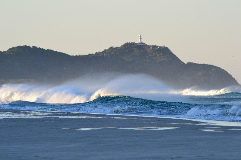 amazing waves at Byron