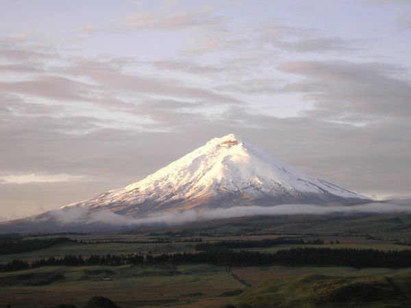Volcan Cotopaxi in the morning