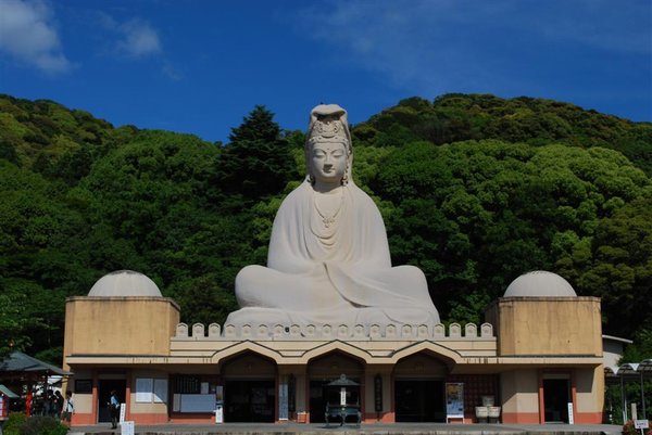 Big buddha in Ryozen Kwannon
