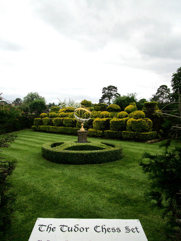 Hever Gardens