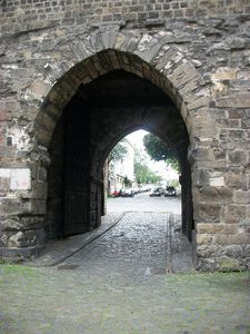 gate 3