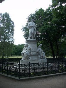 Goethe in berlin park