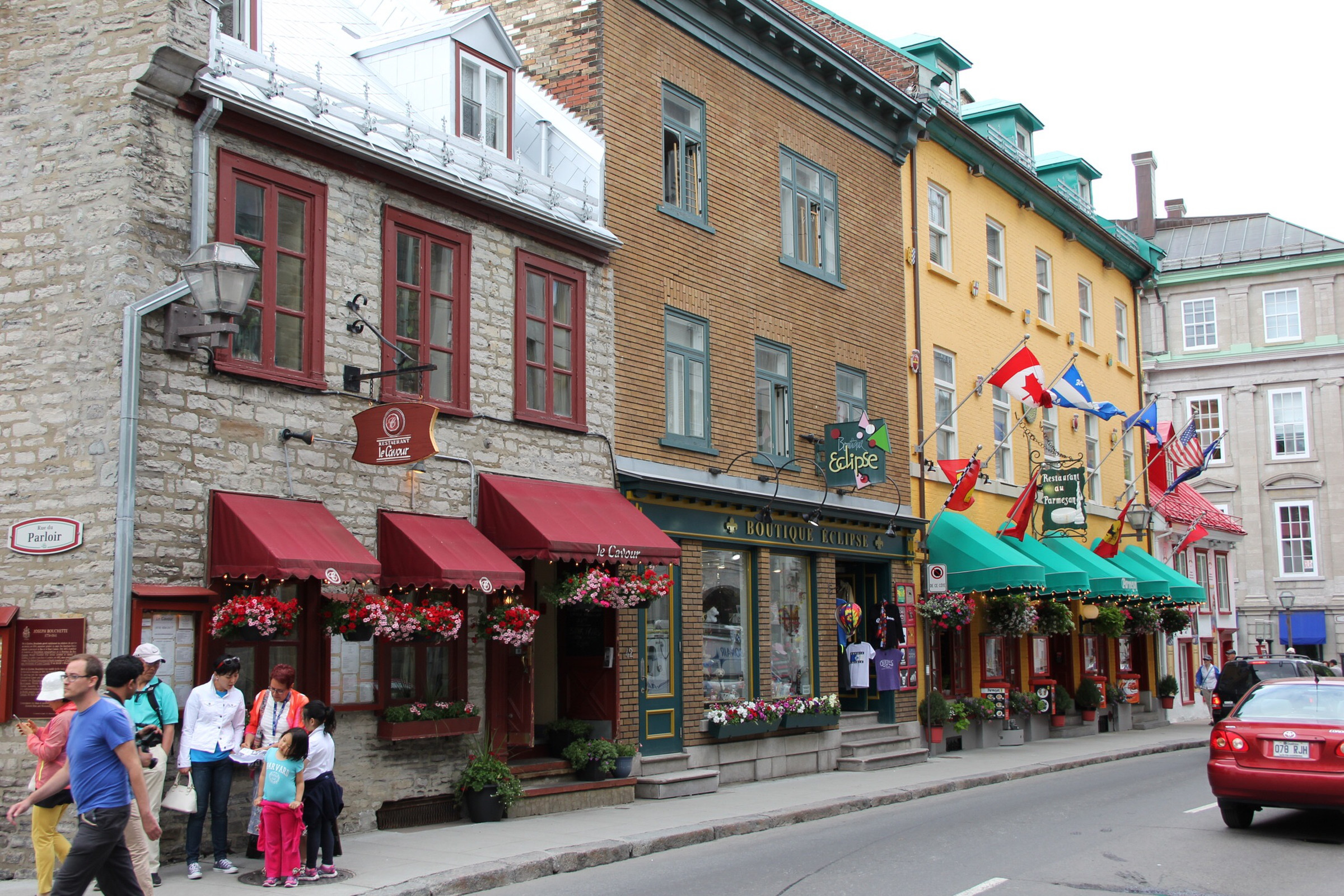 Shops and art galleries in Quebec city | Photo