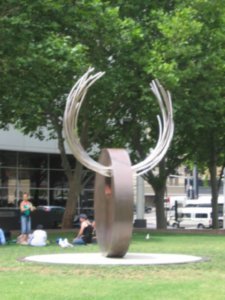 Sydney Statue