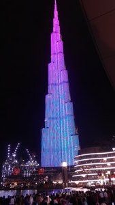 la tour Burj Khalifa de nuit