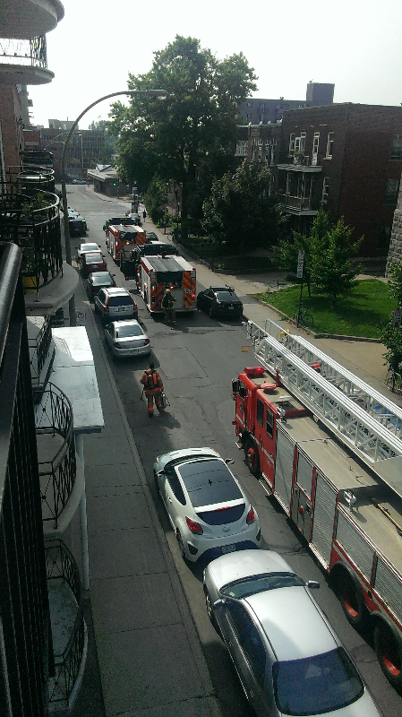 Les pompiers montréalais en intervention dans mon immeuble