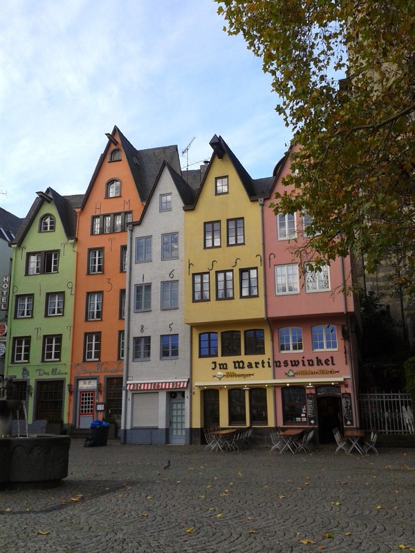 Cologne: fishermen's homes reconstructed after WWII