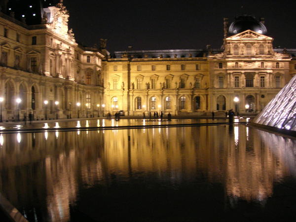 Louvre at night part 2