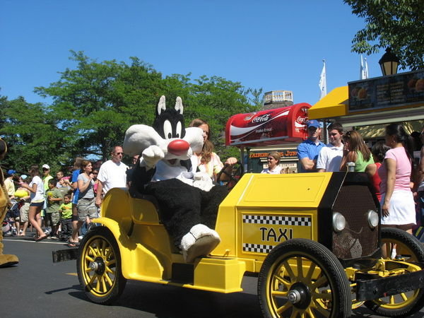 Sylvester takes the cab 