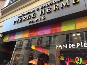 Pierre Herme marcarons shop