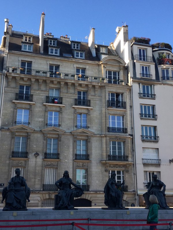 Buildings across from the Musee d’Orsay
