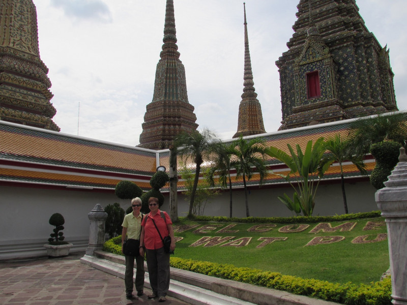 Lori &amp; Susan at Wat Pho