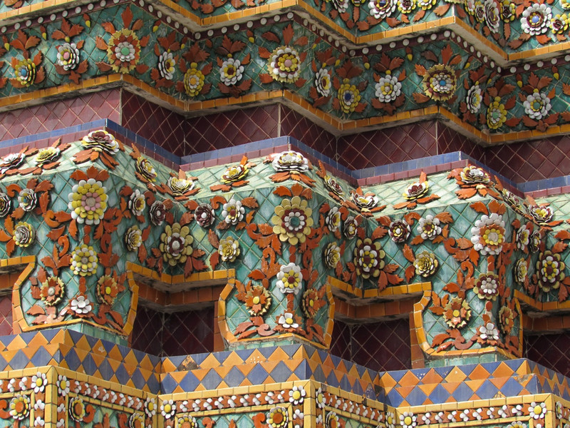 Detail of Wat Pho pagoda
