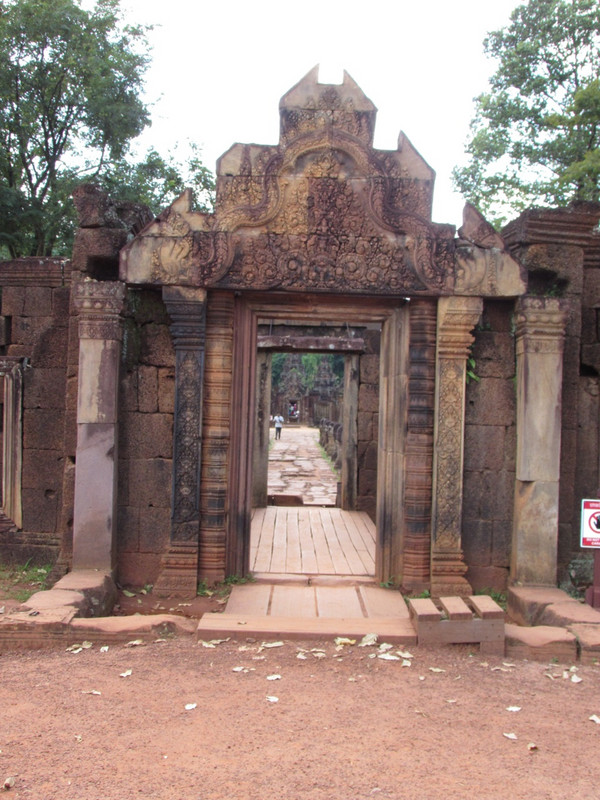 Banteay Srei temple