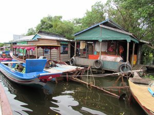 Kompong Phluk village