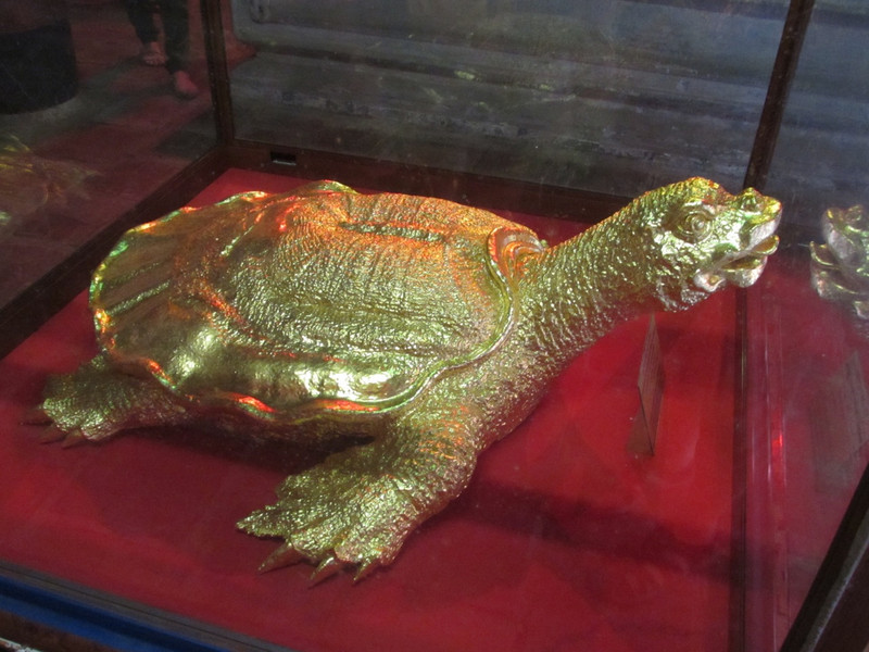 Gold statue of turtle