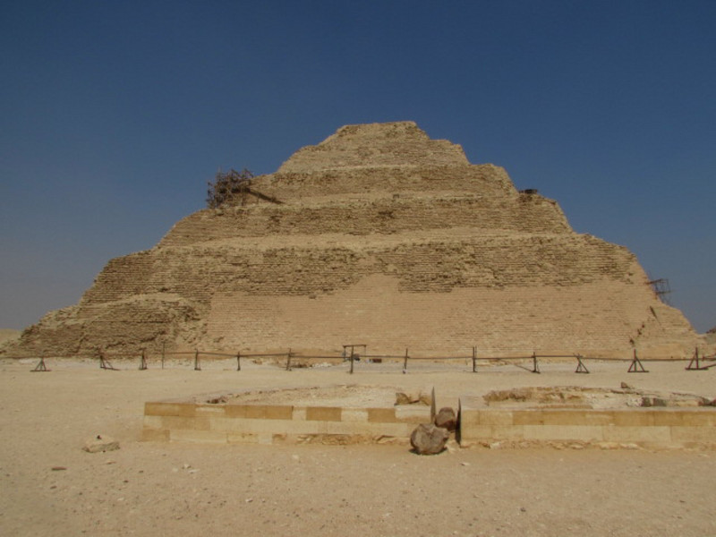 Step pyramid