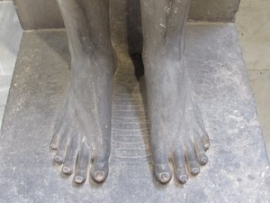The feet are amazingly detailed