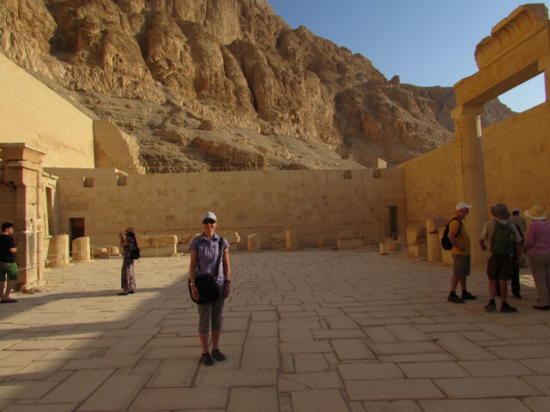 Inside the court at Hatshepsut&#39;s Temple