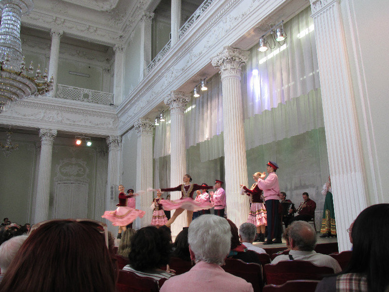 Russian Folk Show; Kosak Dancing