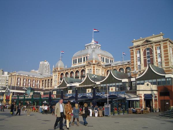 Palace Promenade