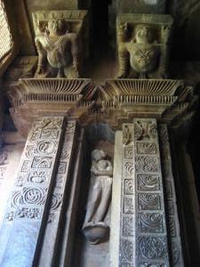 inside the Lakshmana Temple