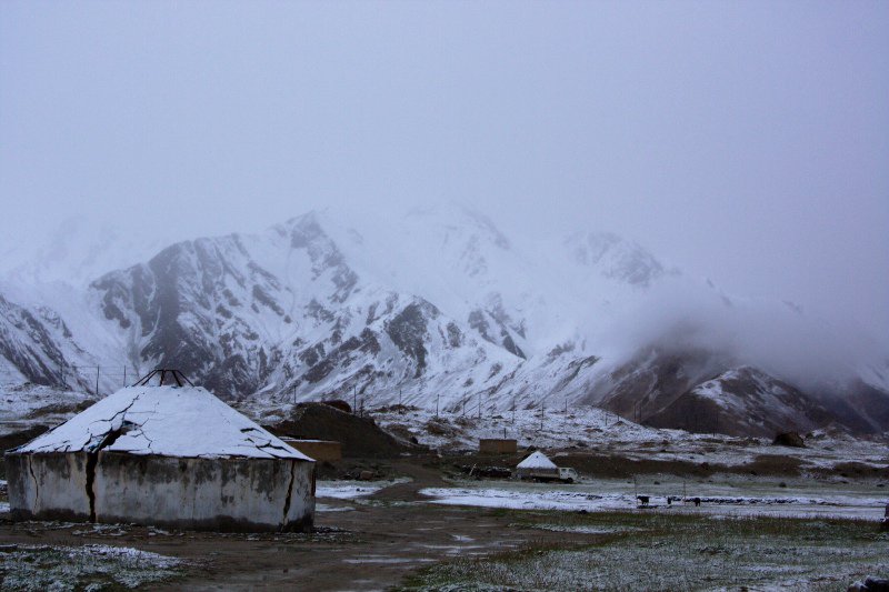 Morning after snow at Kara Kul lake 