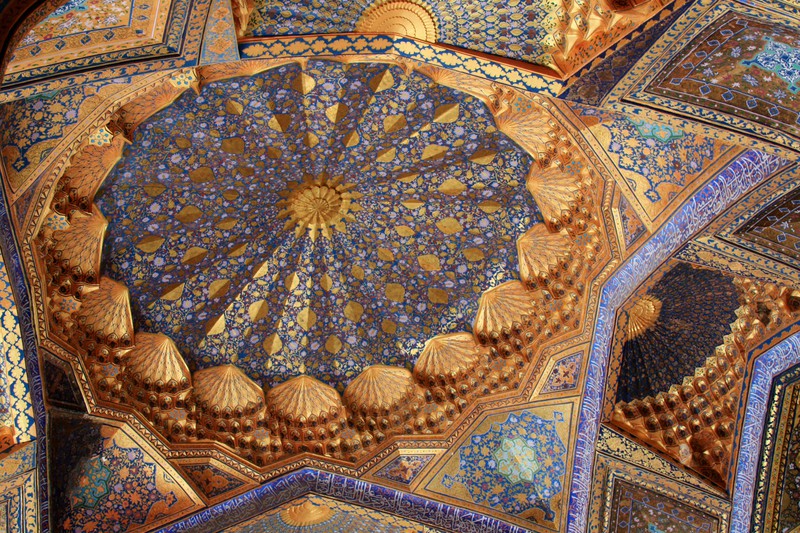 Domed Ceiling of Ak Saray mausoleum 