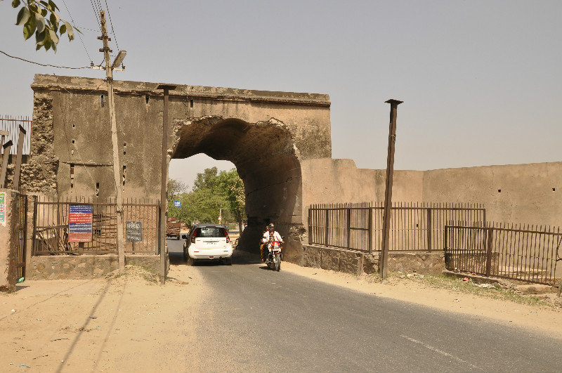 Jhajhari Darwaza, another gateway for the walled city