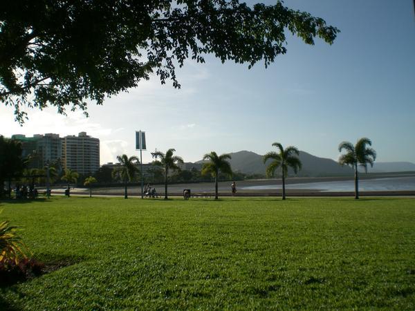 Strandpromenaden i Cairns...