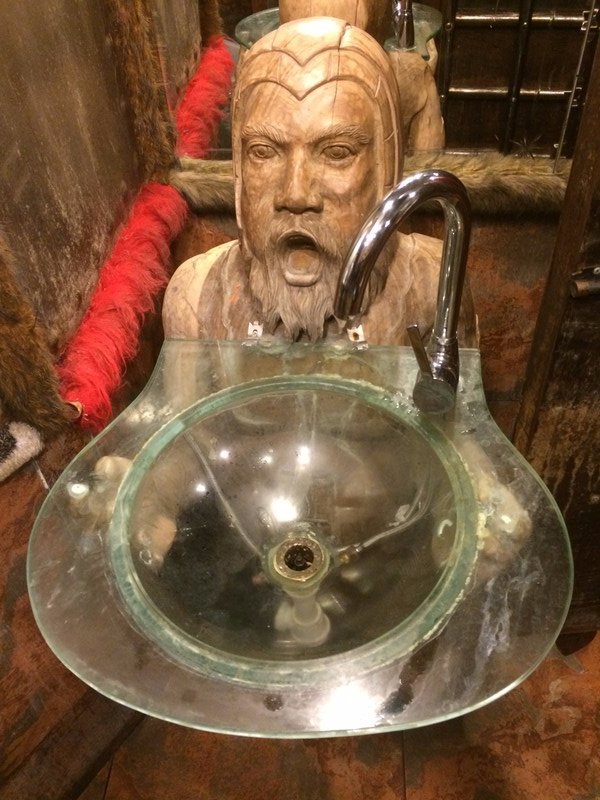 Men's sink