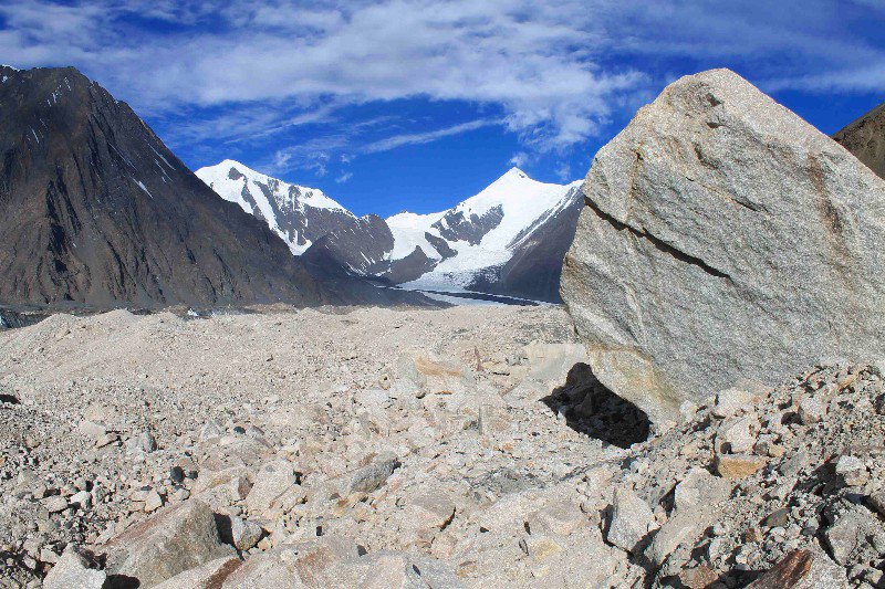Stunning view of Gul Lasht Zom from Lower Tirich Glacier 