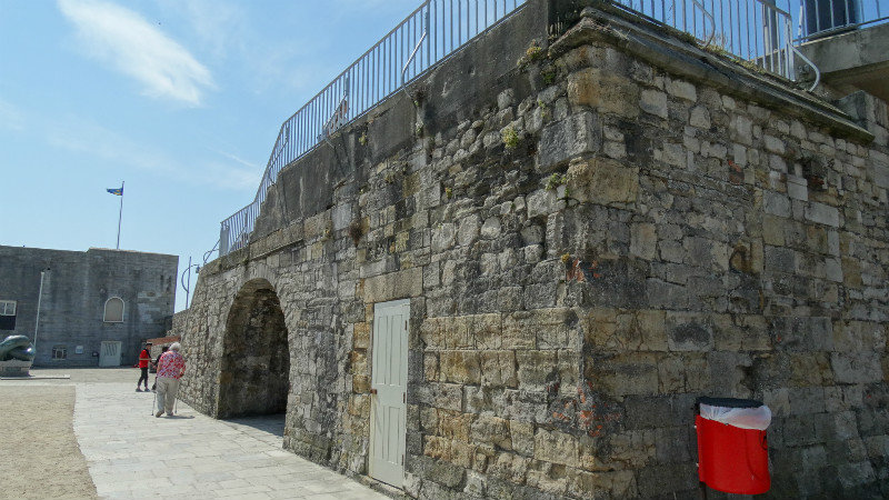 Old port gate 2