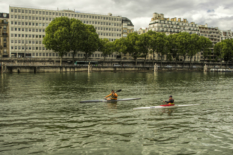 Kayakers on the Seine