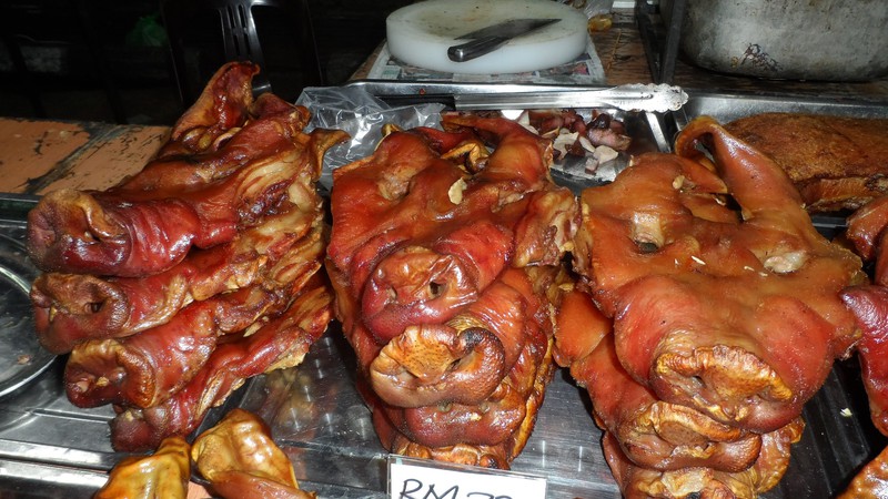 Roasted pigs heads