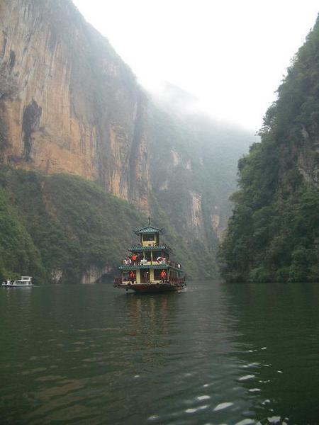 Boat down the Minor Gorges
