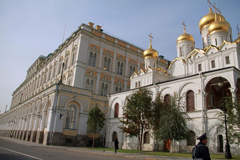 Annunciation Cathedral with Kremlin palace to left