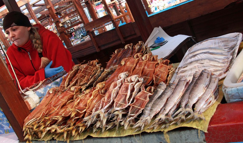Smoked Omul fish in Listvyanka market