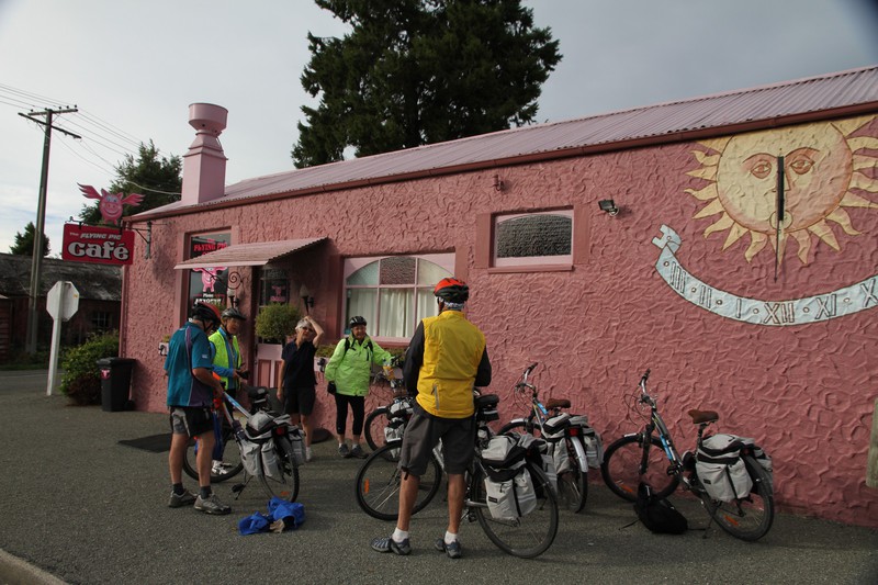 Last Coffee of the ride at "the Flying Pig"  Great place for a stop!