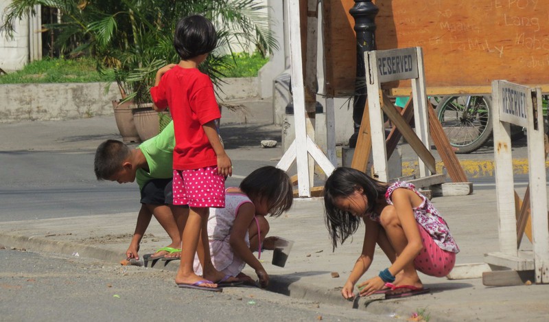 Manila's "street kids" 