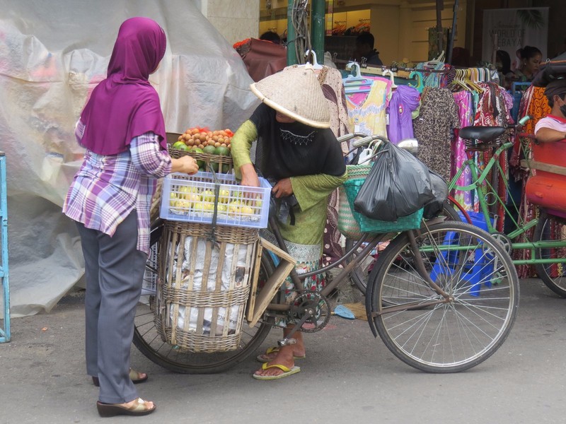 Vegetable trader on wheels