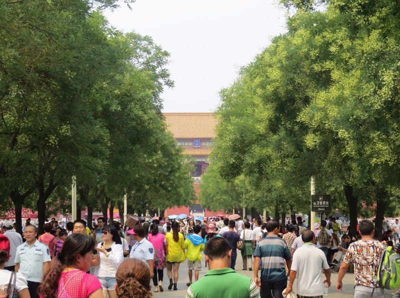 Crowds of the forbidden city