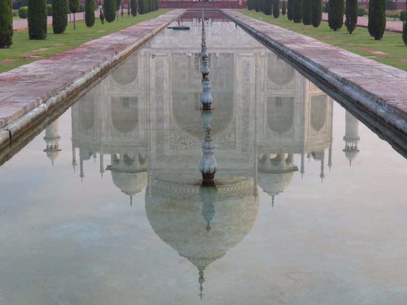 Reflections in the fountain