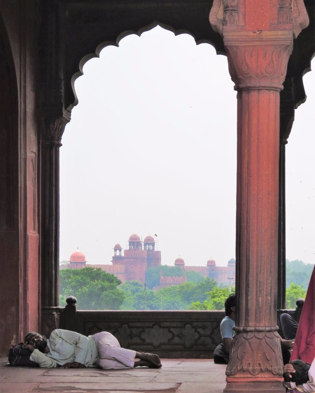 Jama Masjid with the Red fort in the distance