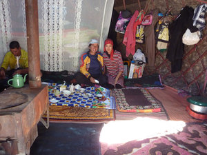 داخل چادرهاي عشائر قرقيزستان 