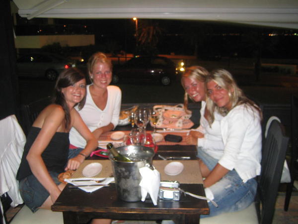 First night dinner with the girls at "our restaurant" Mia