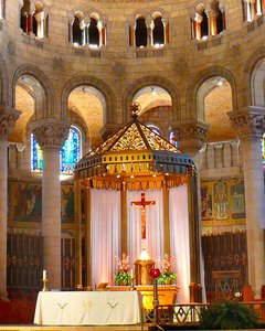 In my opinion the main altar is notable for its elegant simplicity.
