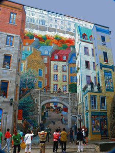 enormous 1998 mural depicting life in the Old City, the first of a trend throughout Lower Town