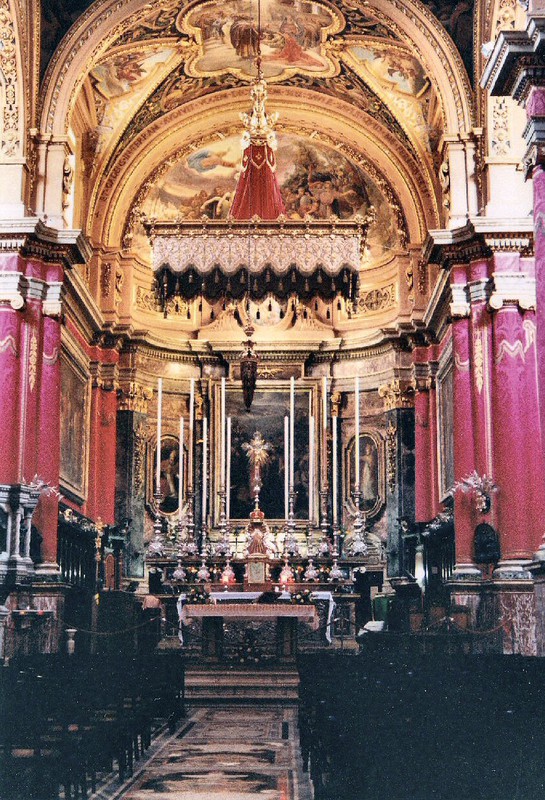 the colourful nave